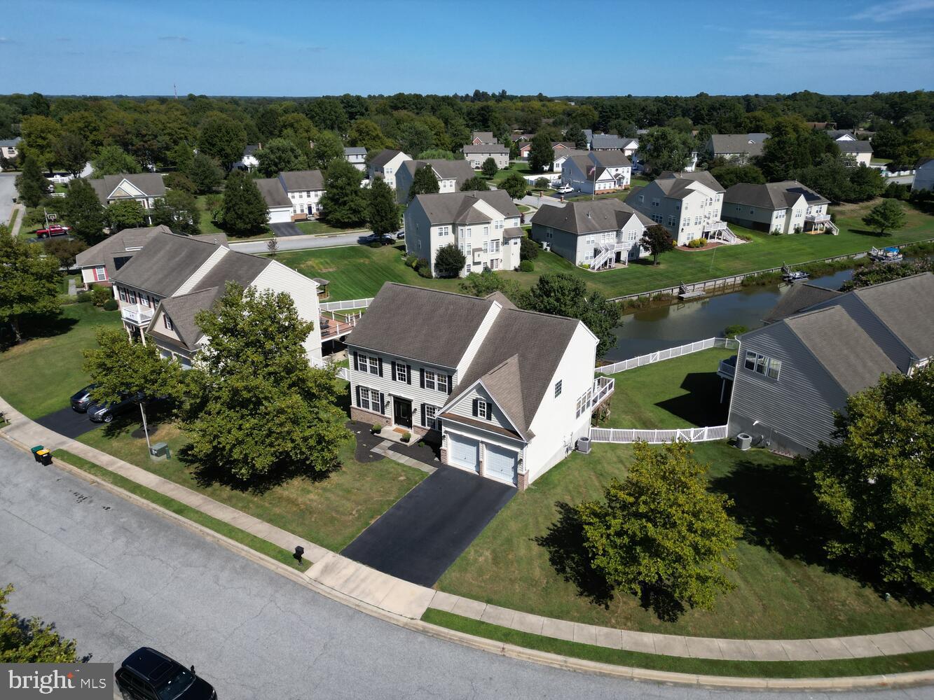 735 DORCHESTER COURT