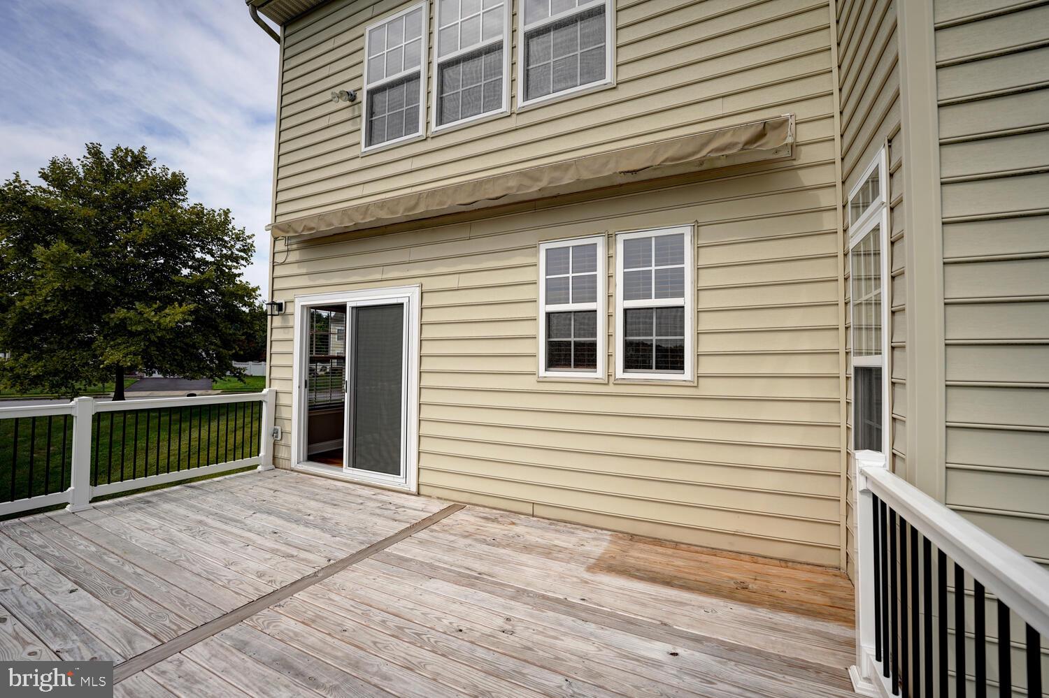 735 DORCHESTER COURT