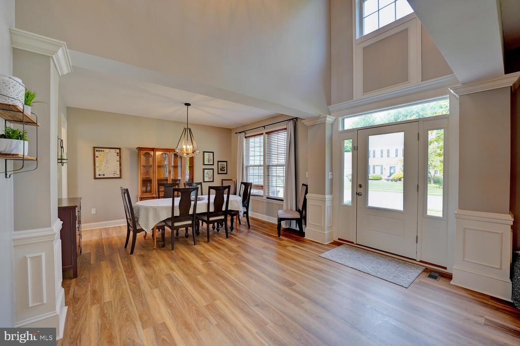 735 DORCHESTER COURT
