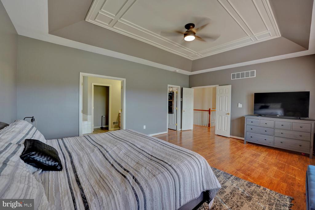 735 DORCHESTER COURT
