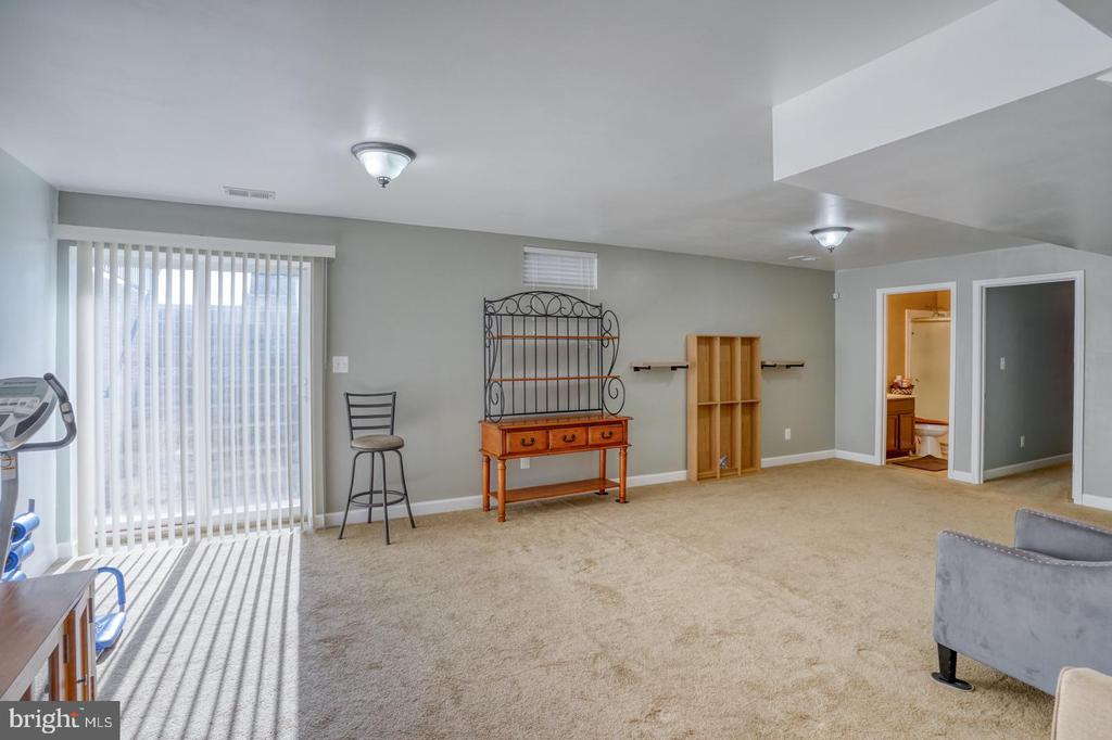 11 DEERBERRY DRIVE