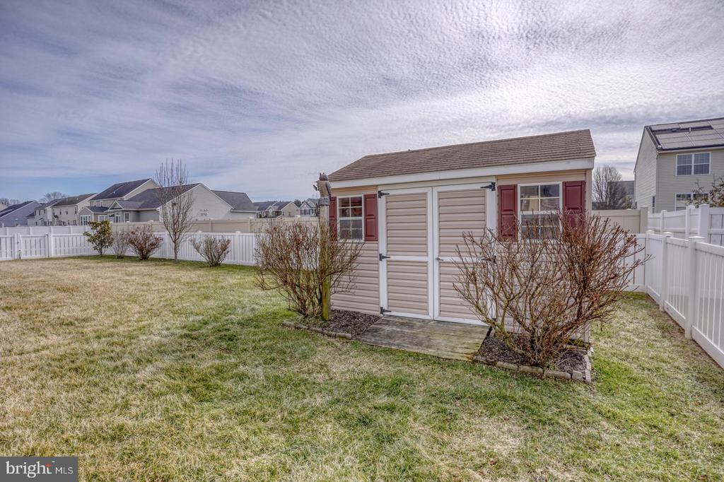 11 DEERBERRY DRIVE