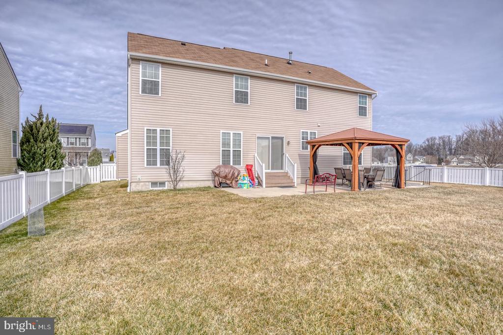 11 DEERBERRY DRIVE