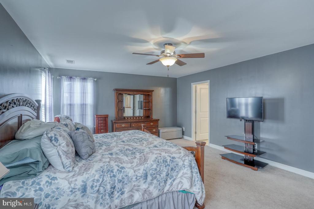 11 DEERBERRY DRIVE