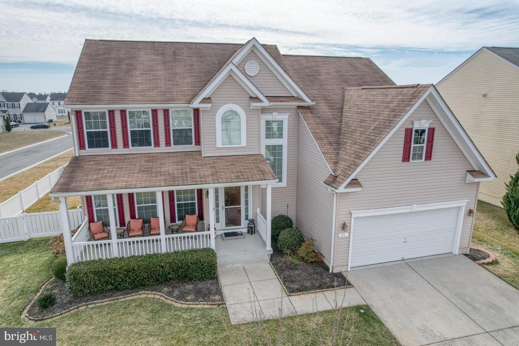11 DEERBERRY DRIVE