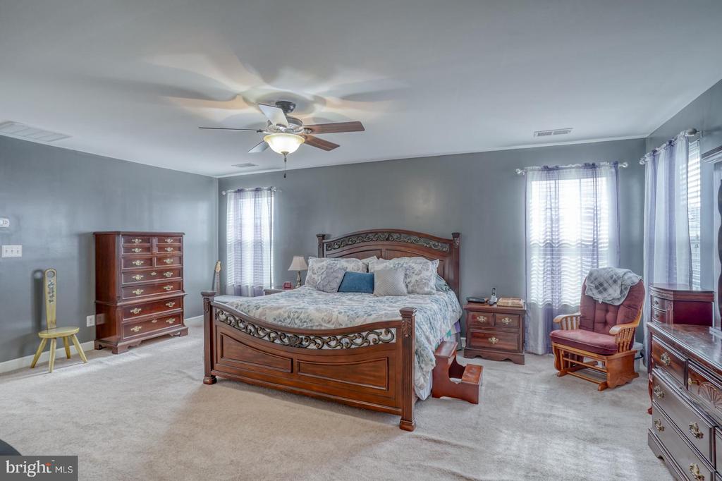 11 DEERBERRY DRIVE