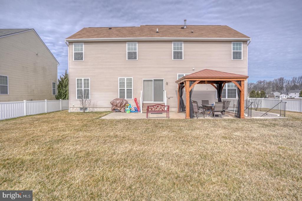11 DEERBERRY DRIVE