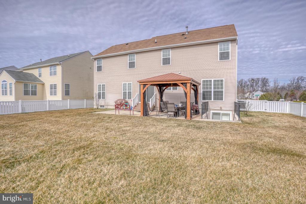 11 DEERBERRY DRIVE