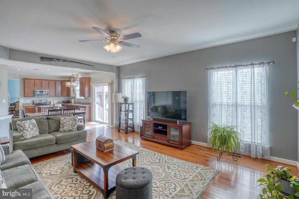 11 DEERBERRY DRIVE