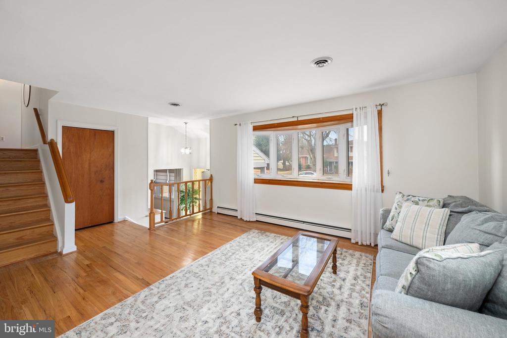 203 WINTERBERRY DRIVE