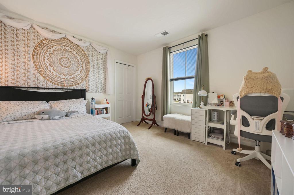 337 NOB HILL ROAD