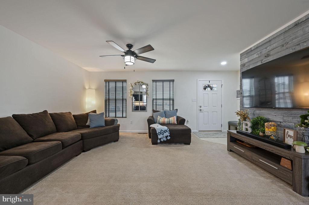 337 NOB HILL ROAD