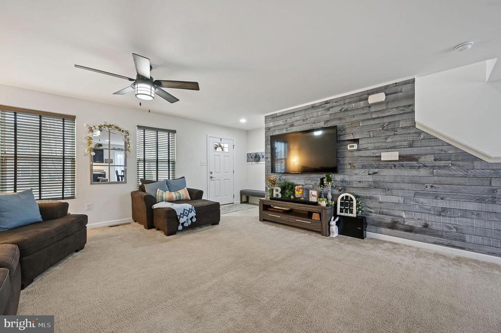 337 NOB HILL ROAD