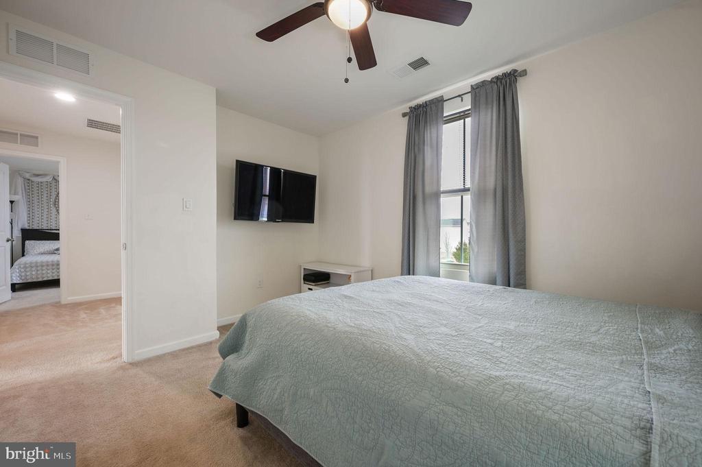 337 NOB HILL ROAD
