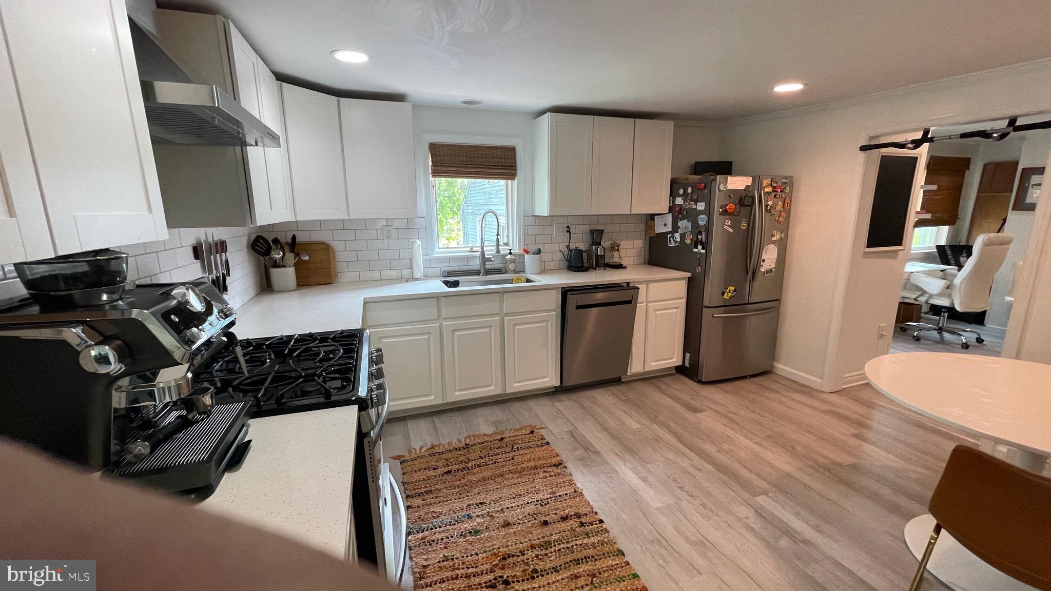 228 N RAILROAD AVENUE