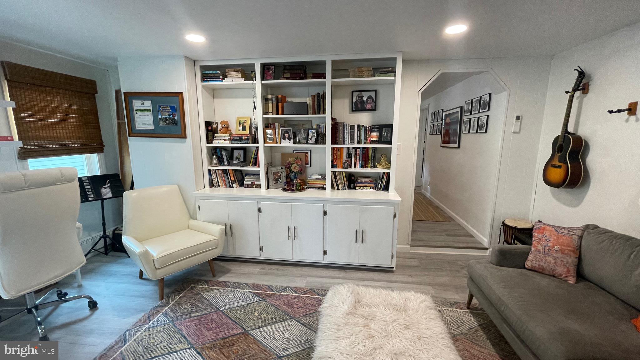 228 N RAILROAD AVENUE