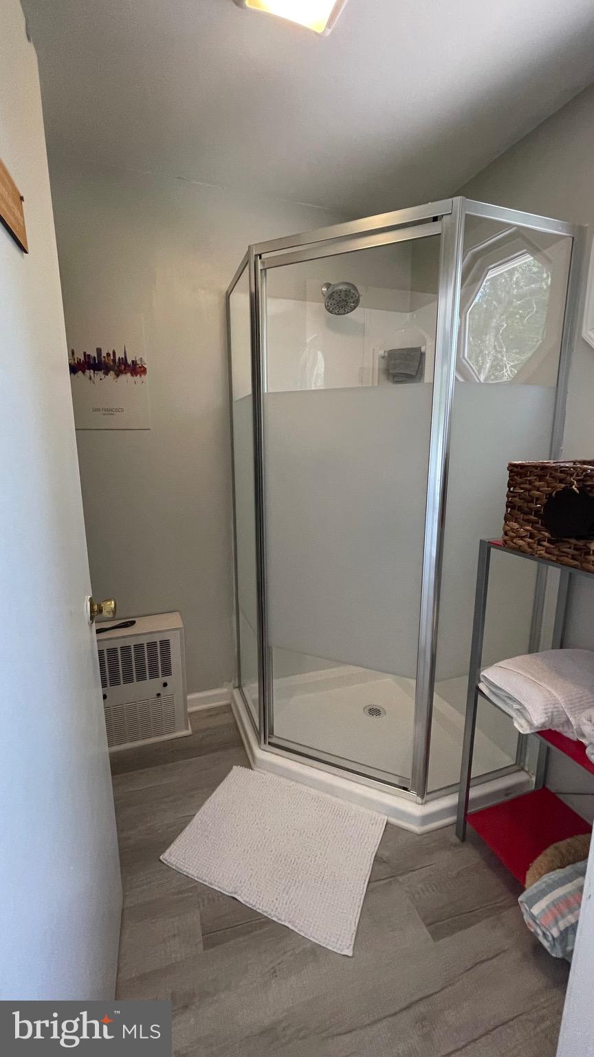 228 N RAILROAD AVENUE