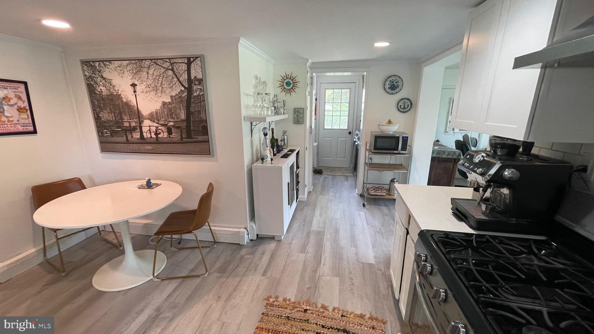 228 N RAILROAD AVENUE