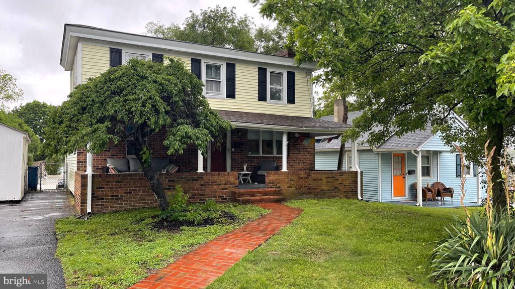 228 N RAILROAD AVENUE