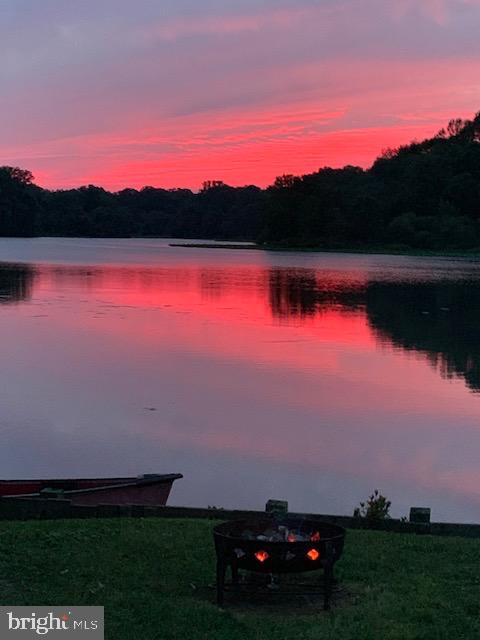 228 N RAILROAD AVENUE