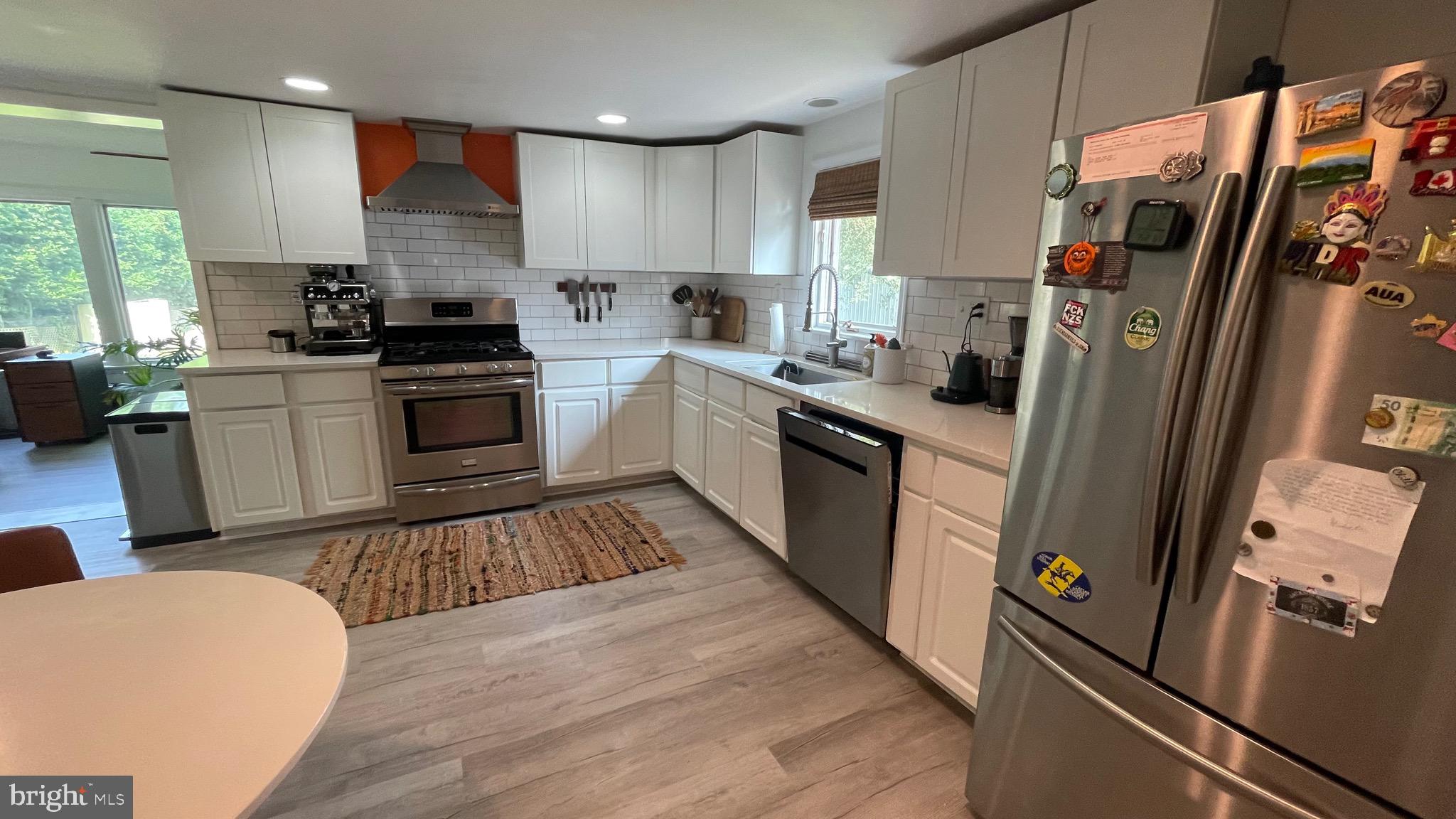 228 N RAILROAD AVENUE