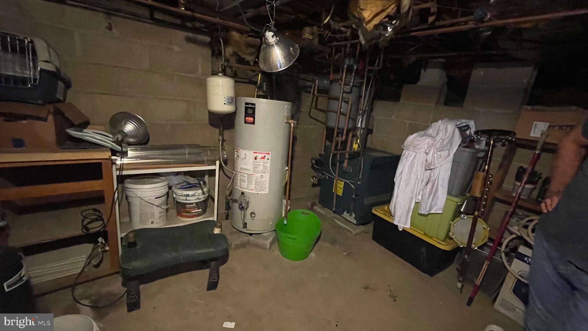 228 N RAILROAD AVENUE