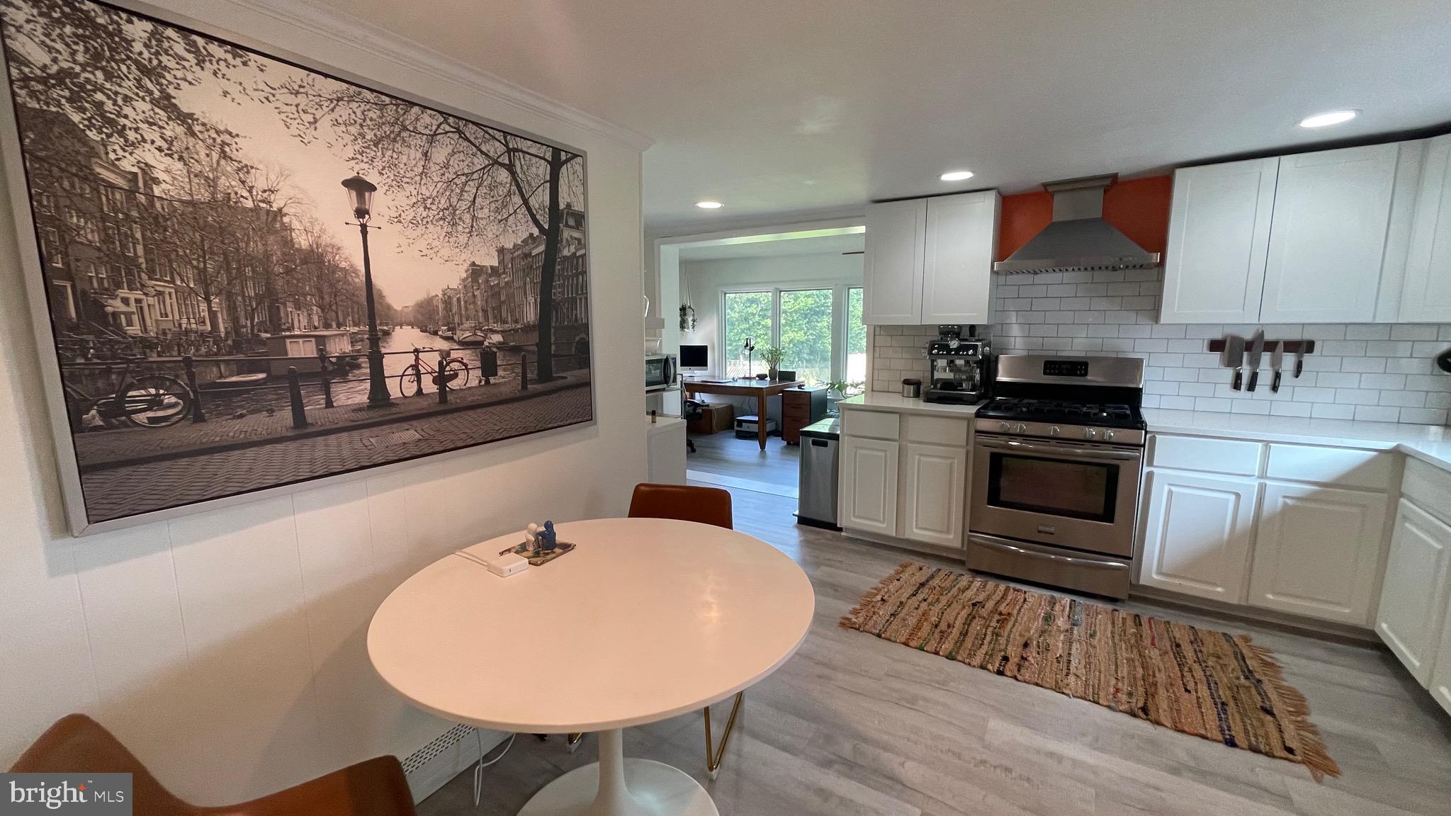 228 N RAILROAD AVENUE