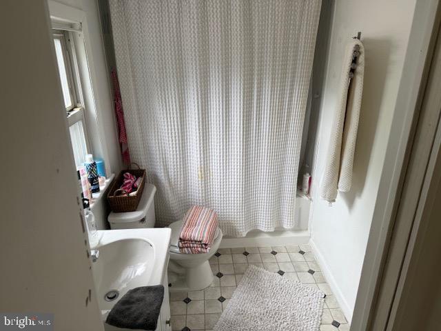 228 N RAILROAD AVENUE