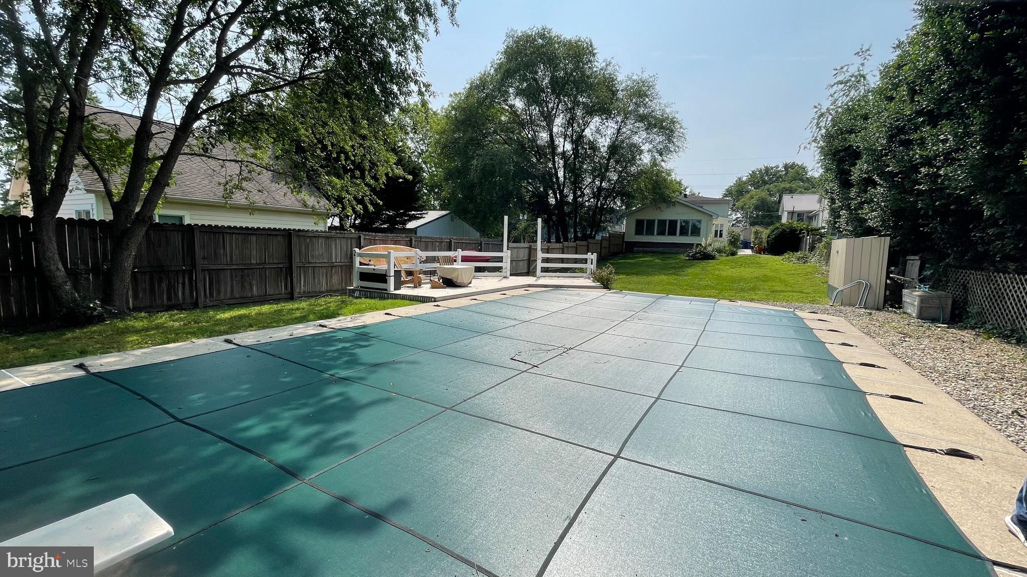 228 N RAILROAD AVENUE