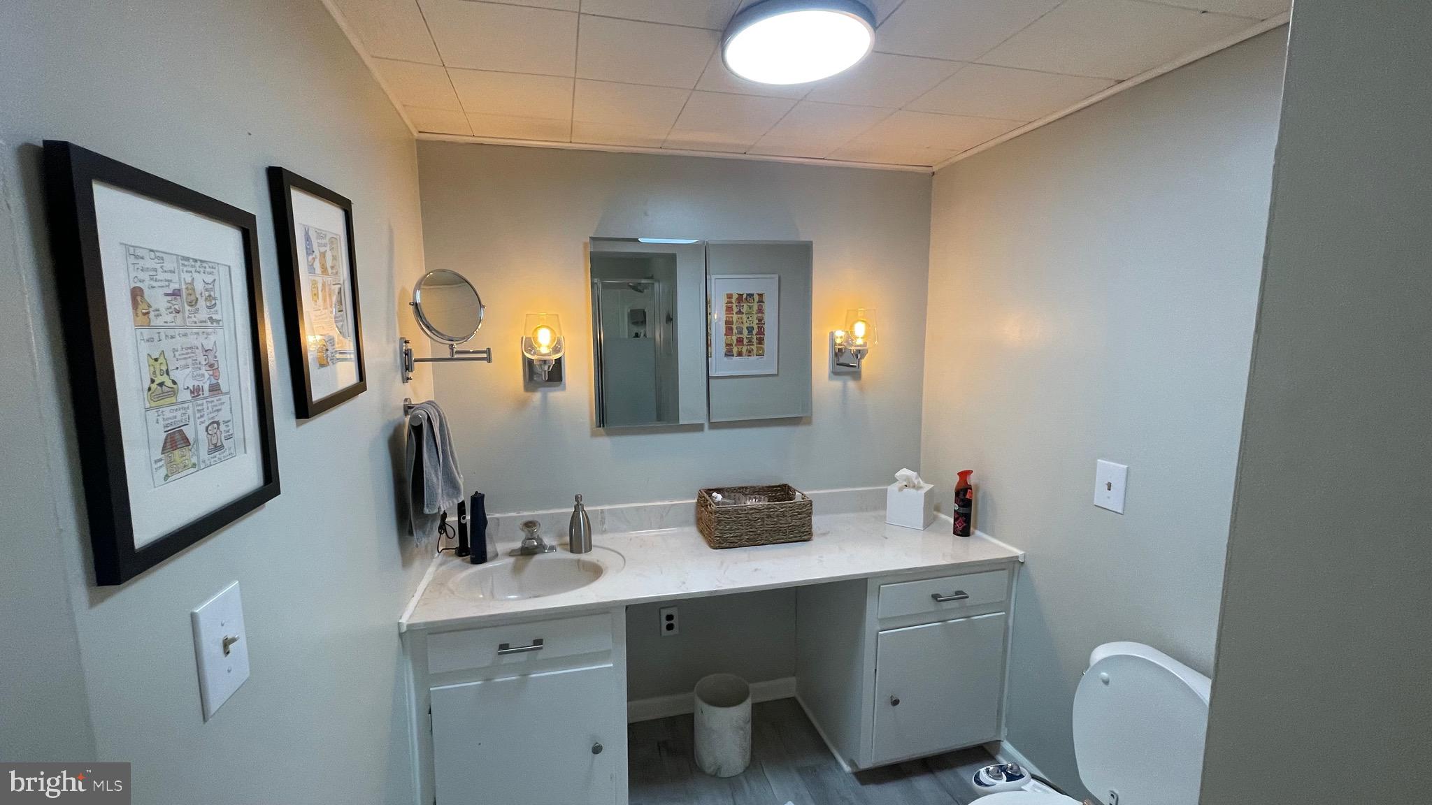 228 N RAILROAD AVENUE