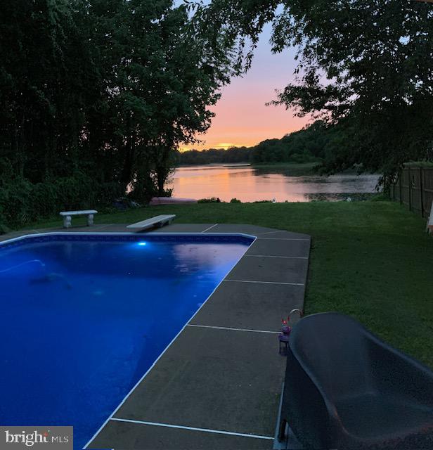 228 N RAILROAD AVENUE