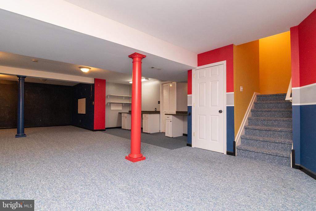 339 LORRAINE DRIVE