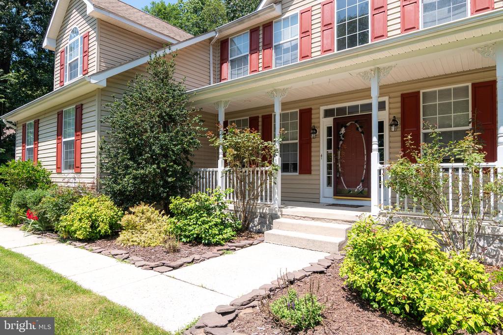 339 LORRAINE DRIVE