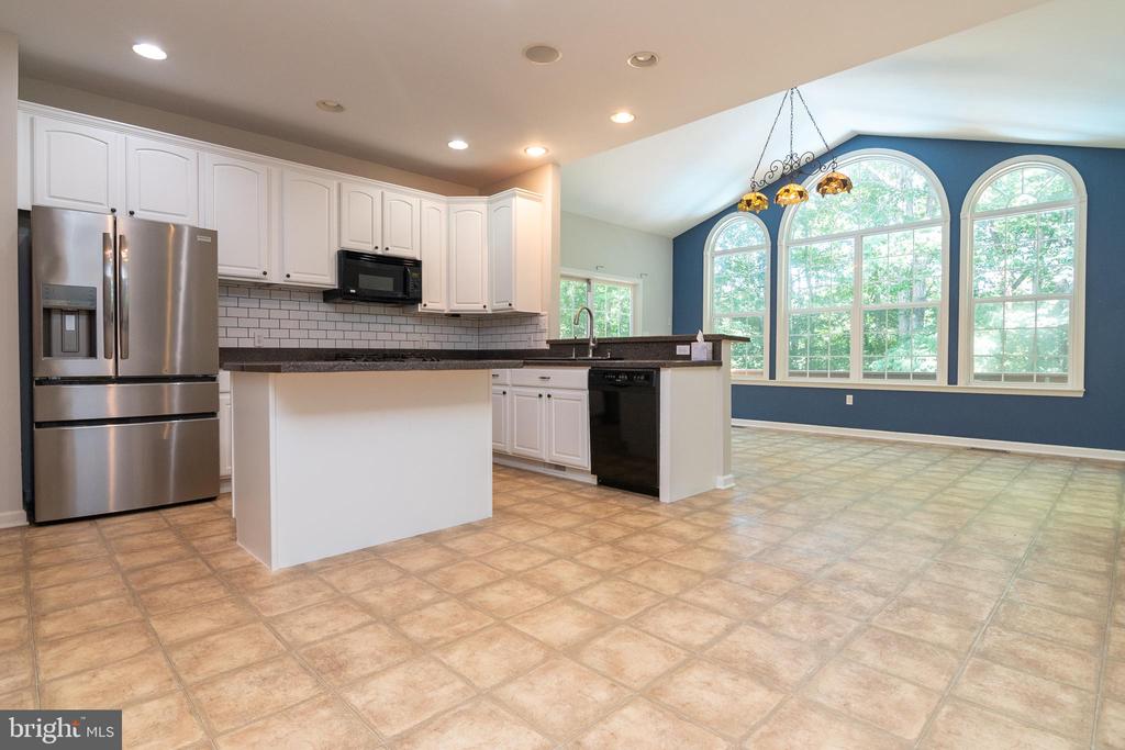 339 LORRAINE DRIVE