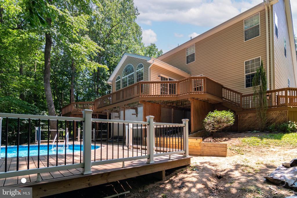 339 LORRAINE DRIVE