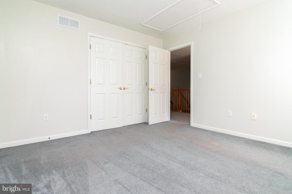 339 LORRAINE DRIVE