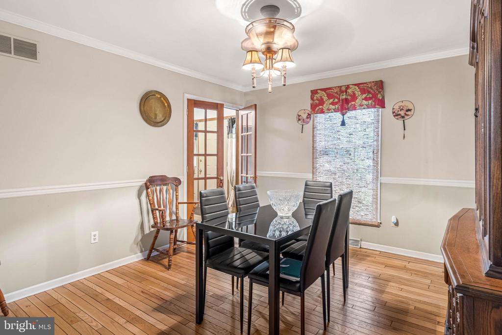 111 COBBLESTONE LANE