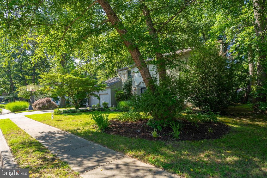 111 COBBLESTONE LANE