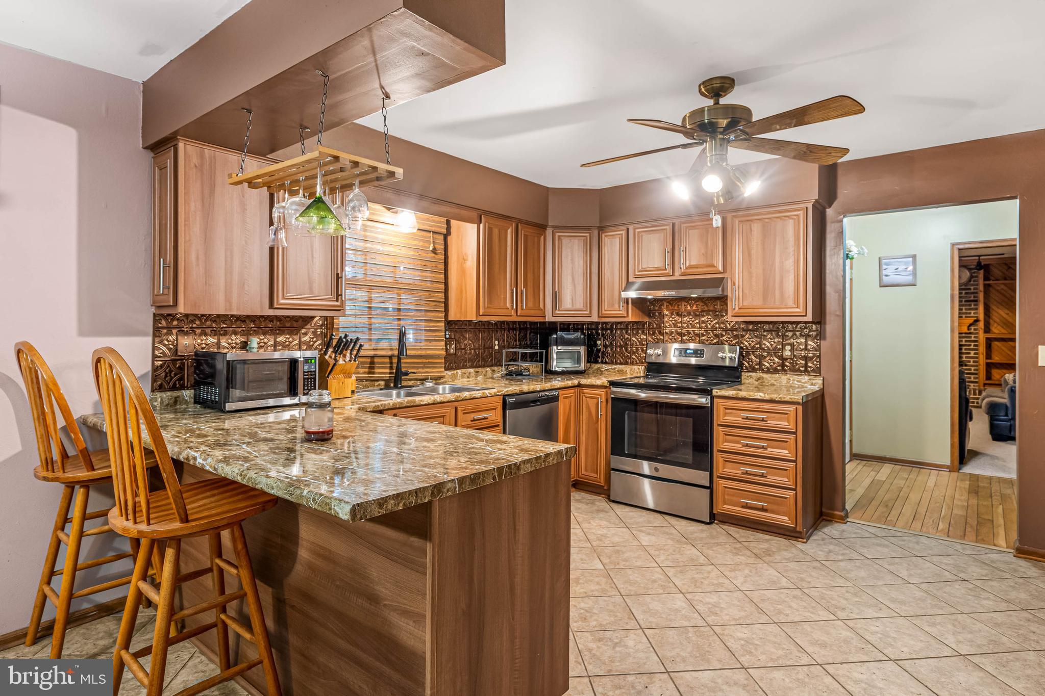 111 COBBLESTONE LANE