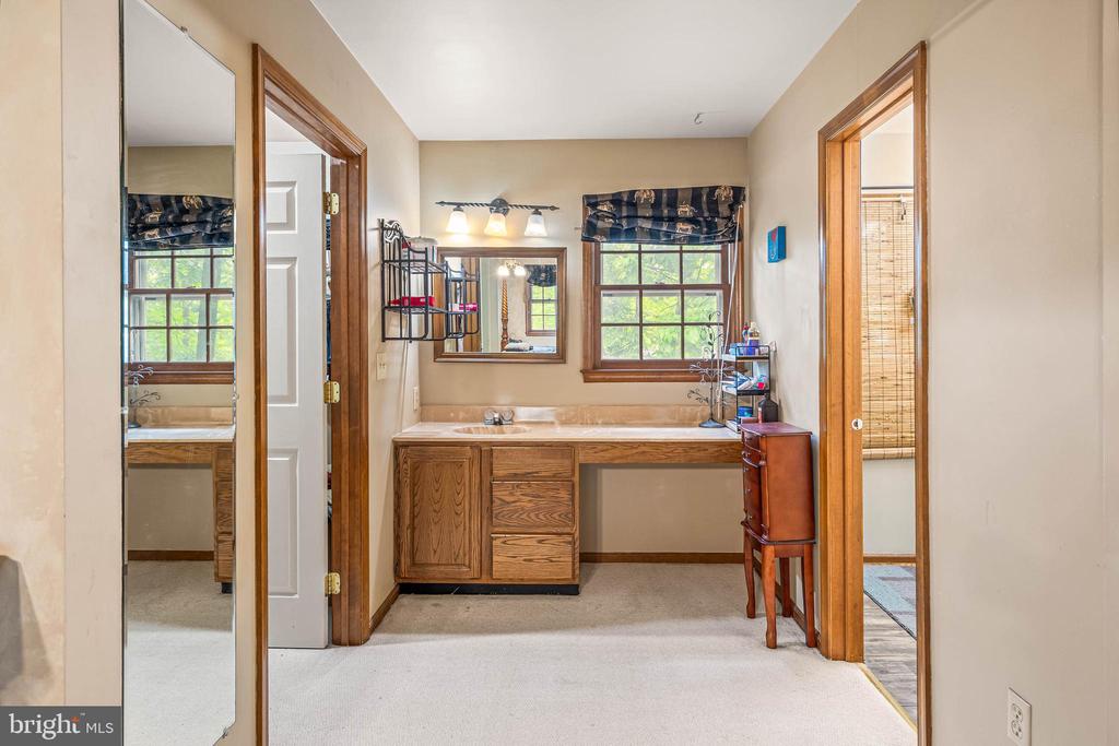 111 COBBLESTONE LANE