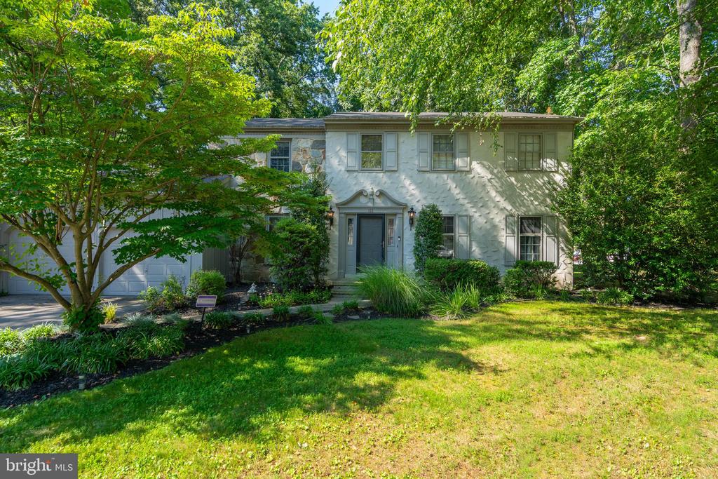 111 COBBLESTONE LANE