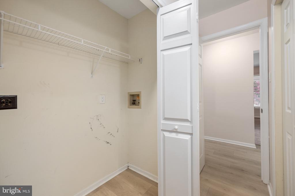 13 LORDSHIP LANE