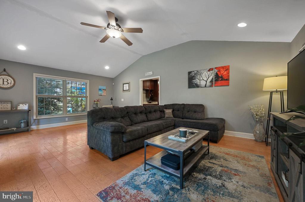 196 MIFFLIN ROAD