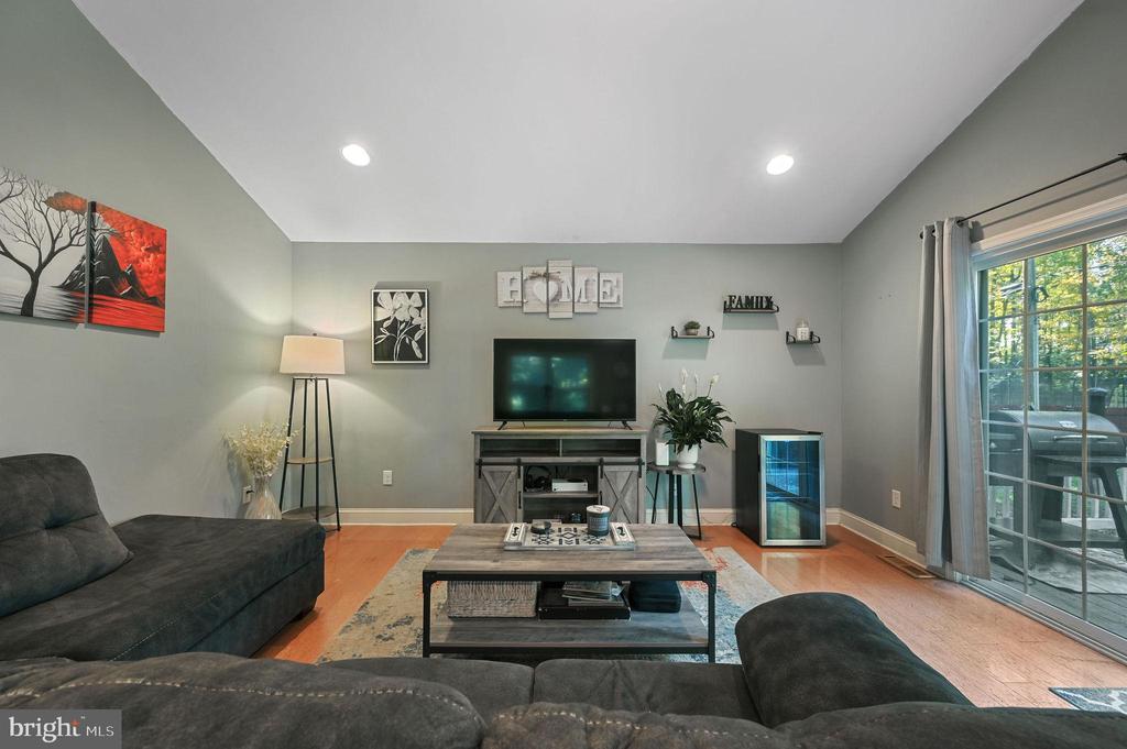 196 MIFFLIN ROAD