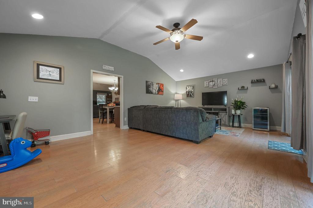 196 MIFFLIN ROAD
