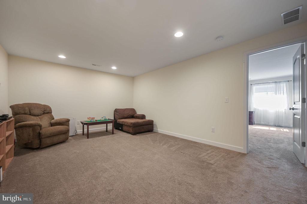 16 WESCAM PLACE