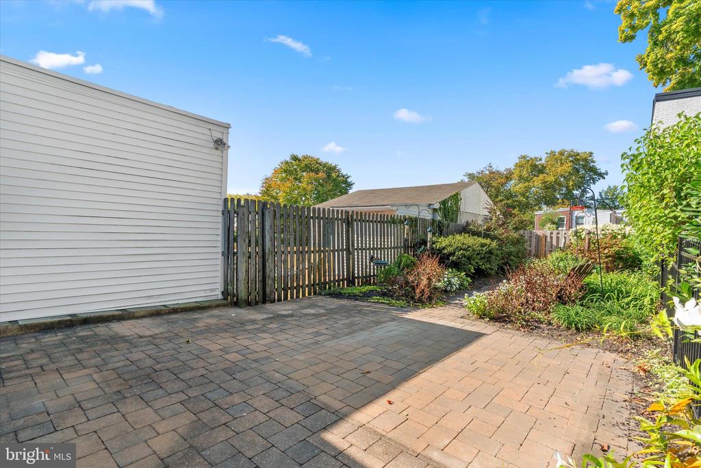 2016 GILPIN AVENUE