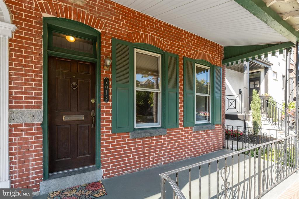 2016 GILPIN AVENUE