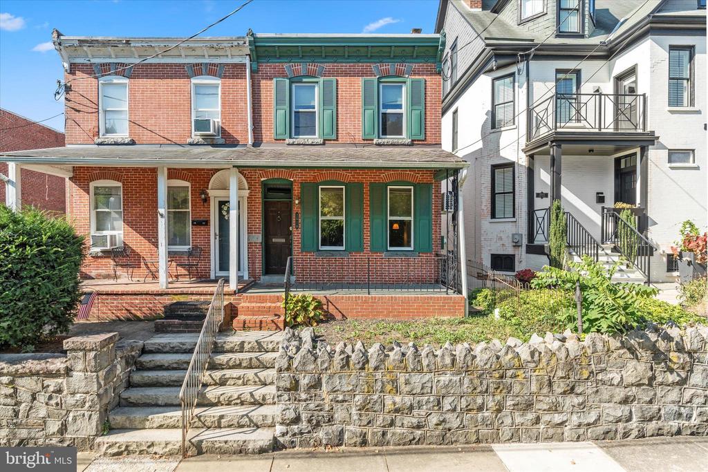 2016 GILPIN AVENUE