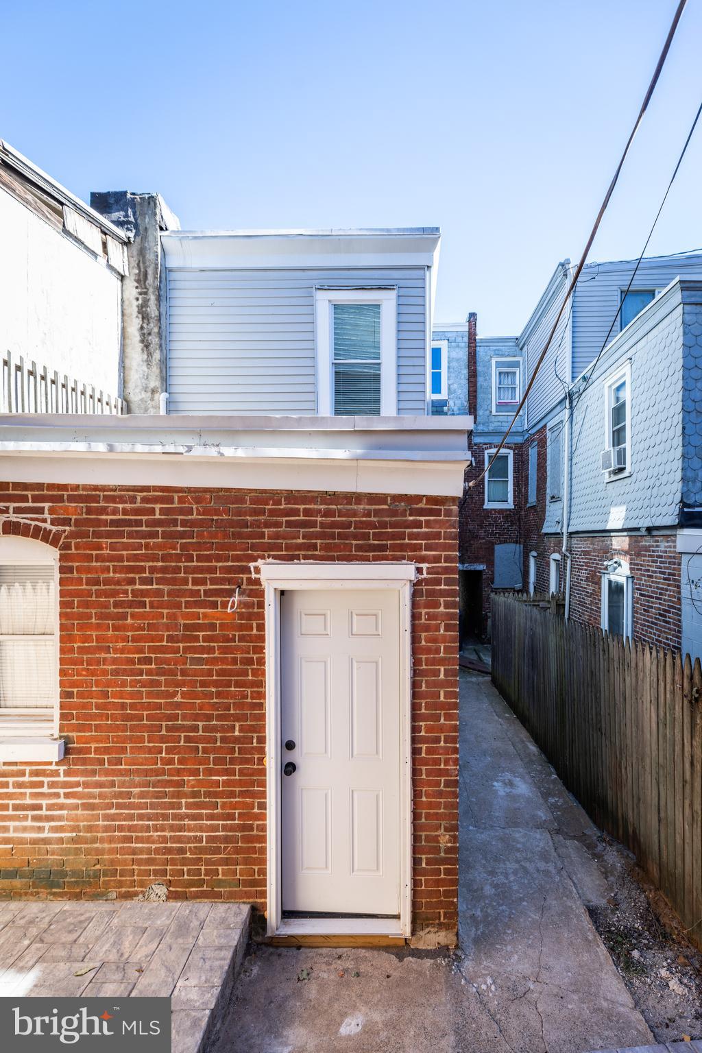 605 N JACKSON STREET